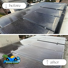 Professional-Solar-Panel-Cleaning-and-House-Wash-in-Manhattan-Beach-CA 2
